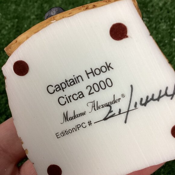 Madame Alexander Captain Hook Figurine With Box - Picture 7 of 10